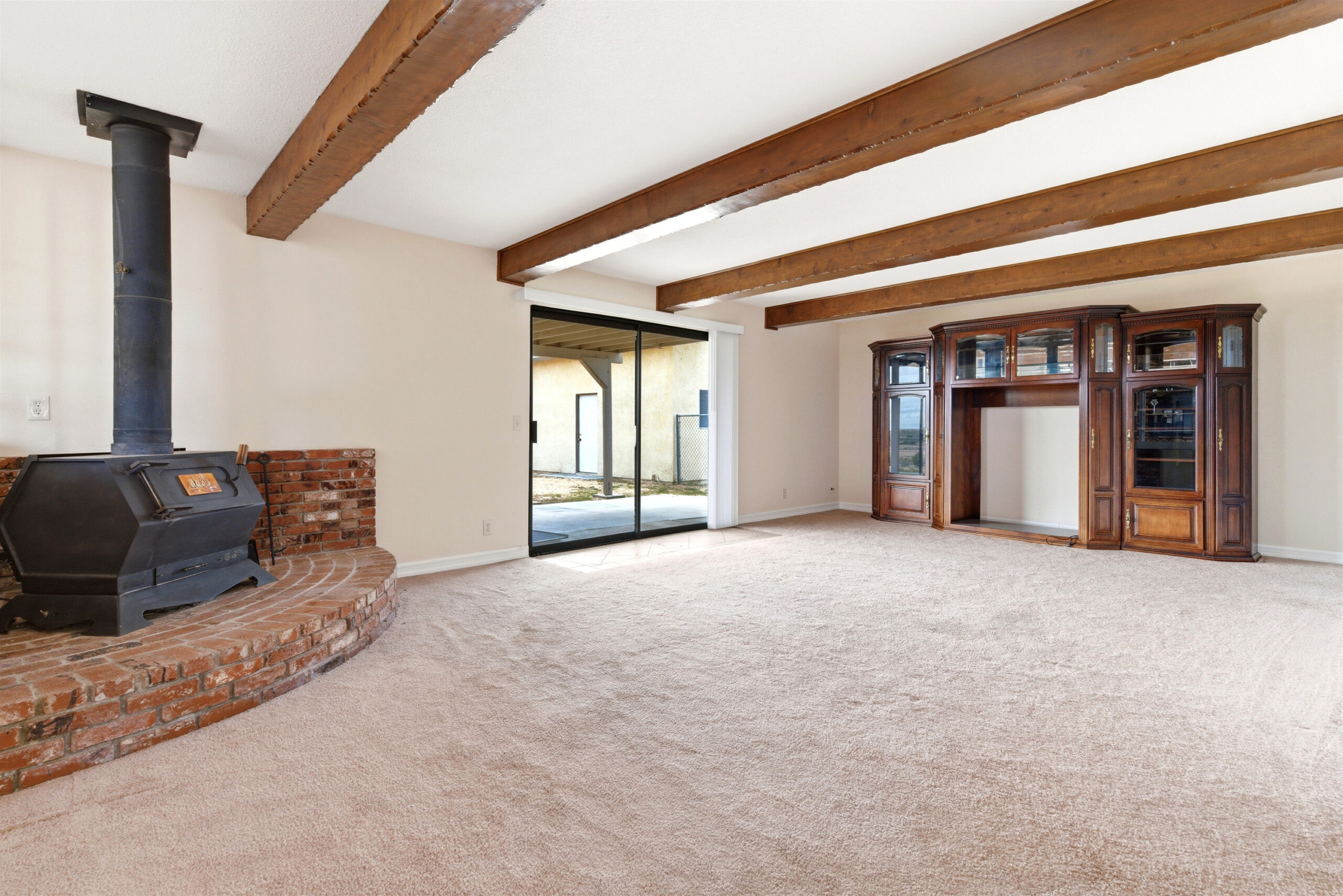 Family room at 18785 Talisman in Hesperia, CA