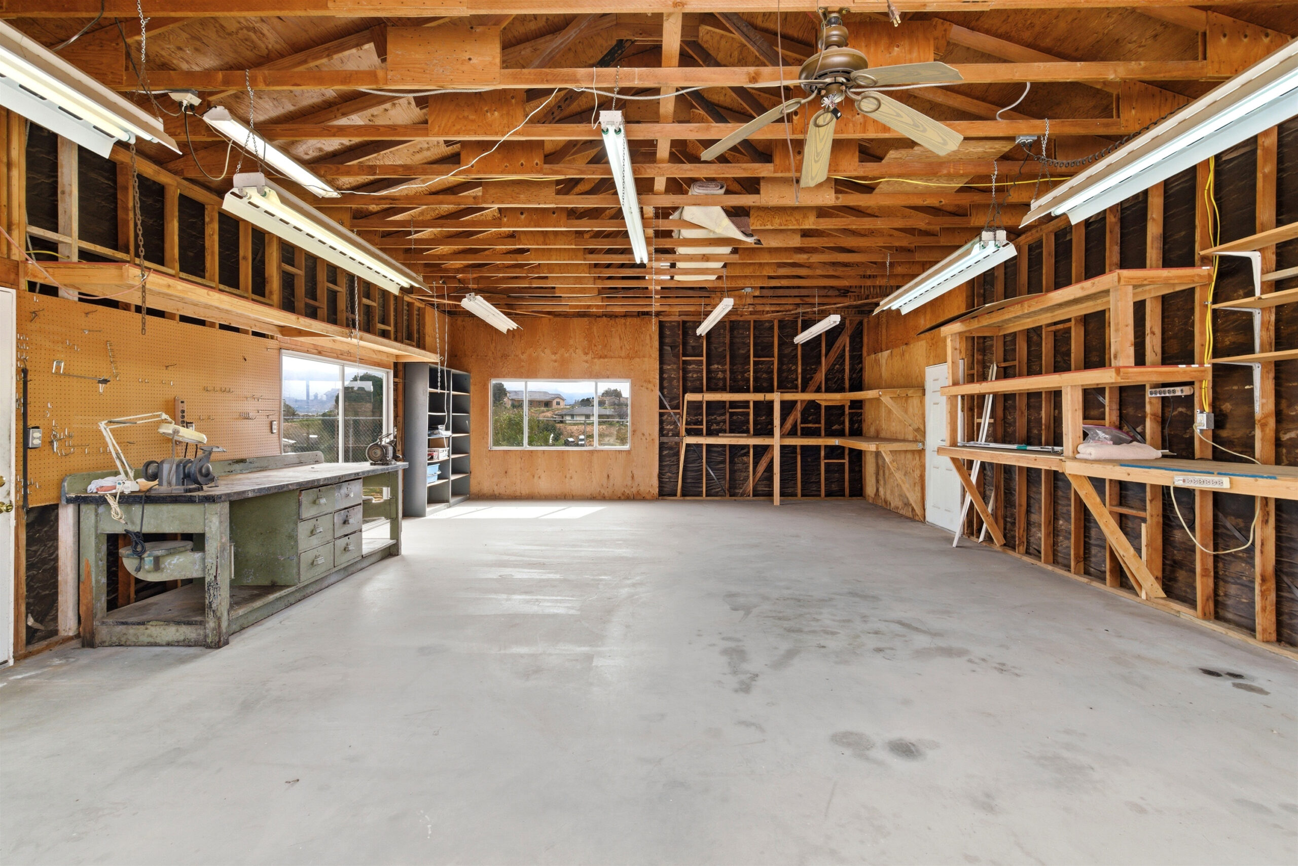 RV garage and workshop exterior at 18785 Talisman in Hesperia, CA